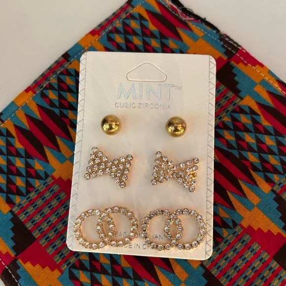 Earring and Brooch Bundle, NWT. - Picture 3 of 4